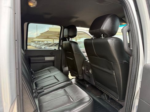 Used 2015 Ford F250 Lariat w/ Lariat Interior Package image 18