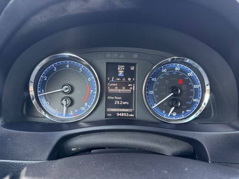 Used 2019 Toyota Corolla SE FWD image 13
