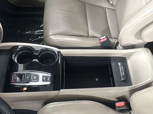 Used 2016 Honda Pilot Touring image 38