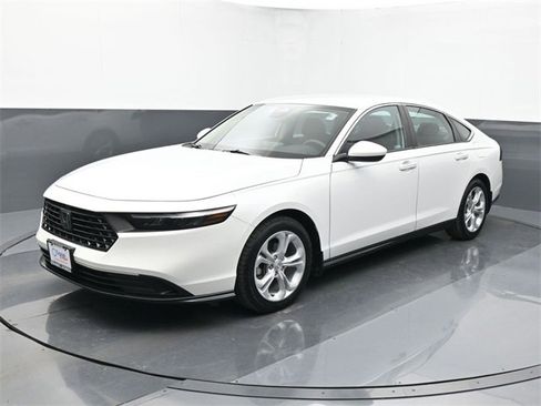 Used 2023 Honda Accord LX image 1