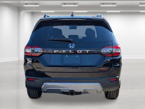 New 2026 Honda Pilot TrailSport image 4