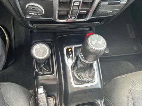 Used 2021 Jeep Wrangler Unlimited Sport AWD/4WD image 27