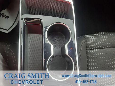 Used 2025 Chevrolet Equinox LT image 29