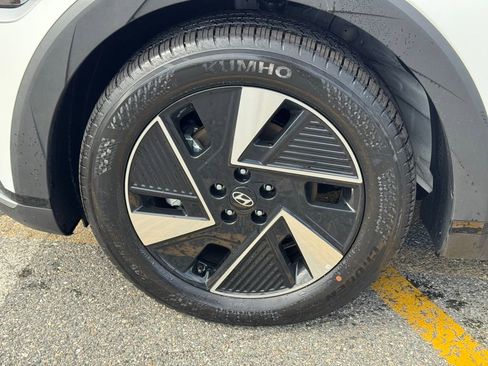 New 2025 Hyundai Ioniq 5 SEL image 9