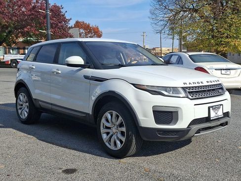 Used 2016 Land Rover Range Rover Evoque SE image 3