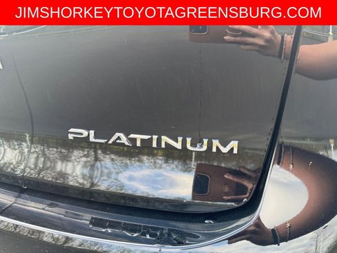 Used 2023 Toyota Crown Platinum image 27