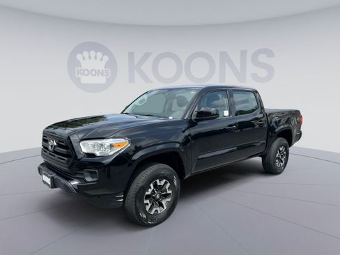 Used 2017 Toyota Tacoma SR w/ Tow Package AWD/4WD image 1