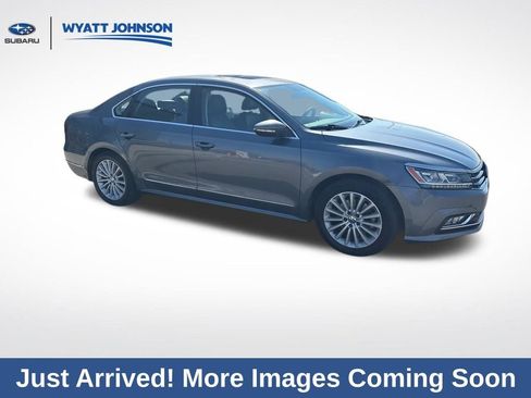 Used 2017 Volkswagen Passat 1.8T SE w/ SE Lighting Package image 5