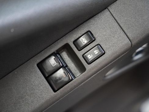 Used 2021 Nissan Frontier SV RWD image 31