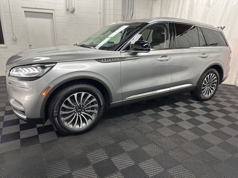 Used 2024 Lincoln Aviator Premiere w/ Premium Package image 5