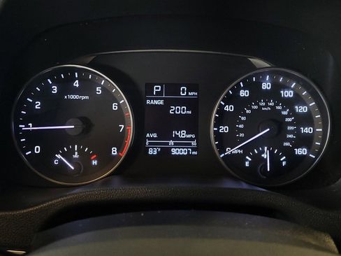 Used 2017 Hyundai Elantra SE image 23