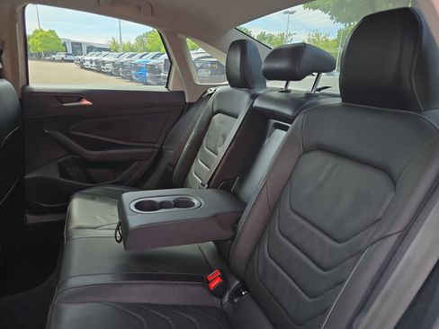 Used 2019 Volkswagen Jetta SEL Premium FWD image 15