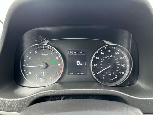 Used 2018 Hyundai Elantra SEL image 18