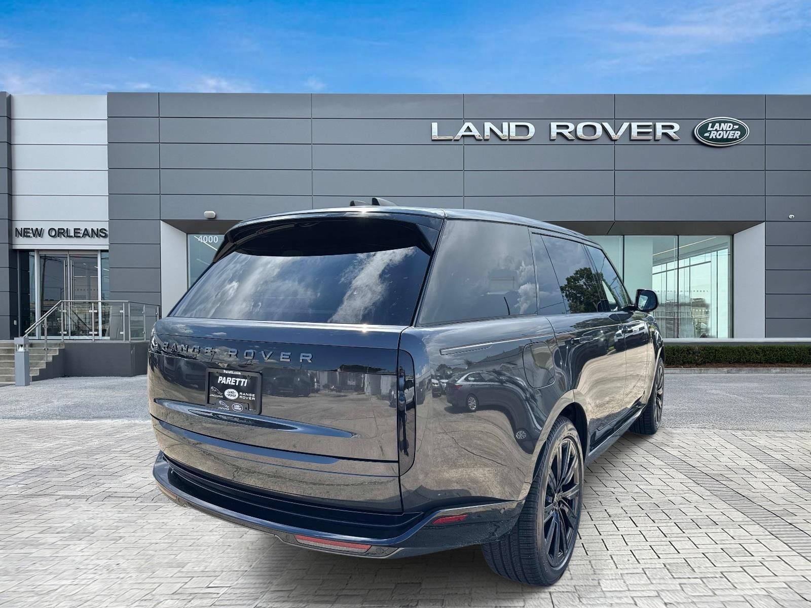 New 2027 Land Rover Range Rover Long Wheelbase SE AWD/4WD image 5