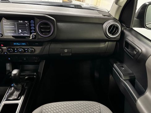 Used 2021 Toyota Tacoma SR AWD/4WD image 18