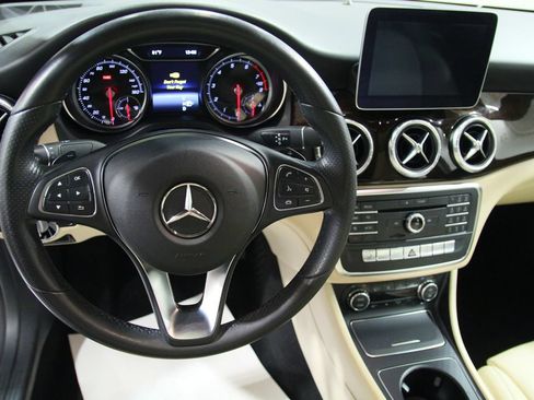 Used 2018 Mercedes-Benz CLA 250 4MATIC image 18