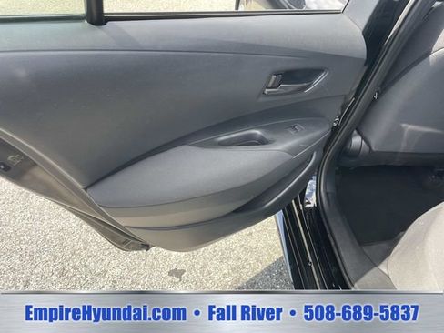 Used 2025 Toyota Corolla LE FWD image 15