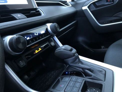 Certified 2025 Toyota RAV4 LE image 29