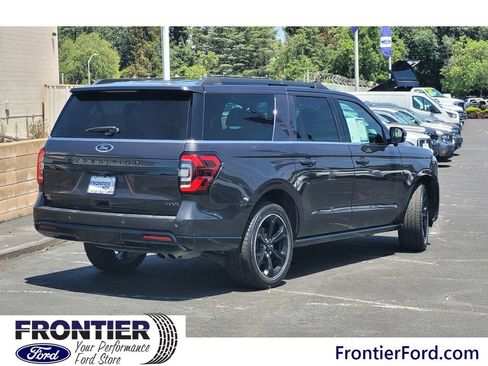 Used 2022 Ford Expedition Max Limited w/ Equipment Group 304A AWD/4WD image 4