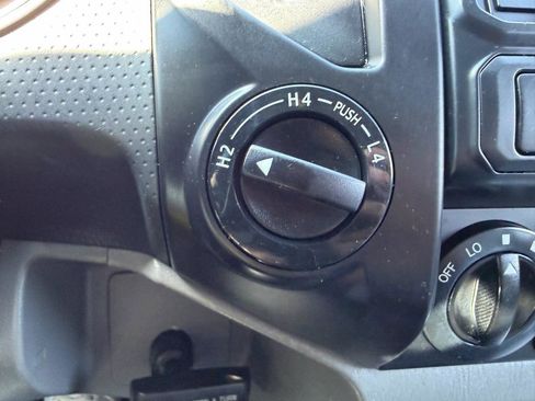 Used 2015 Toyota Tacoma 4x4 Double Cab image 24