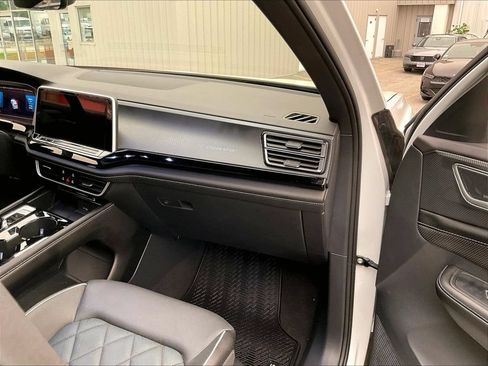 Used 2024 Volkswagen Atlas Cross Sport SEL Premium R-Line AWD/4WD image 13