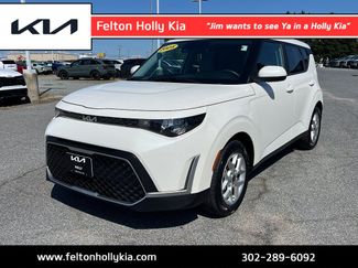 Used 2025 Kia Soul LX w/ LX Technology Package FWD video 1