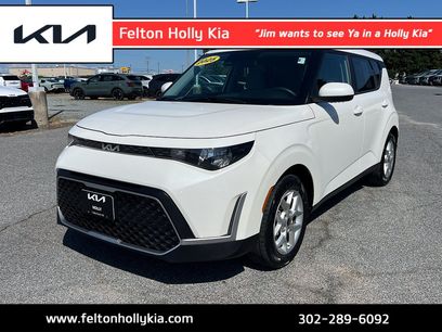 Used 2025 Kia Soul LX w/ LX Technology Package