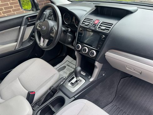 Used 2017 Subaru Forester 2.5i Premium w/ All-Weather Package image 4