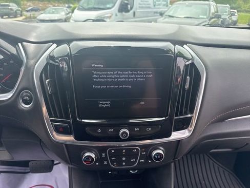 Used 2020 Chevrolet Traverse LT w/ LT Premium Package AWD/4WD image 18