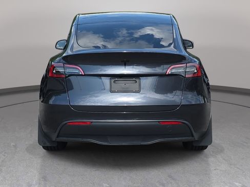 Used 2024 Tesla Model Y 2WD image 6