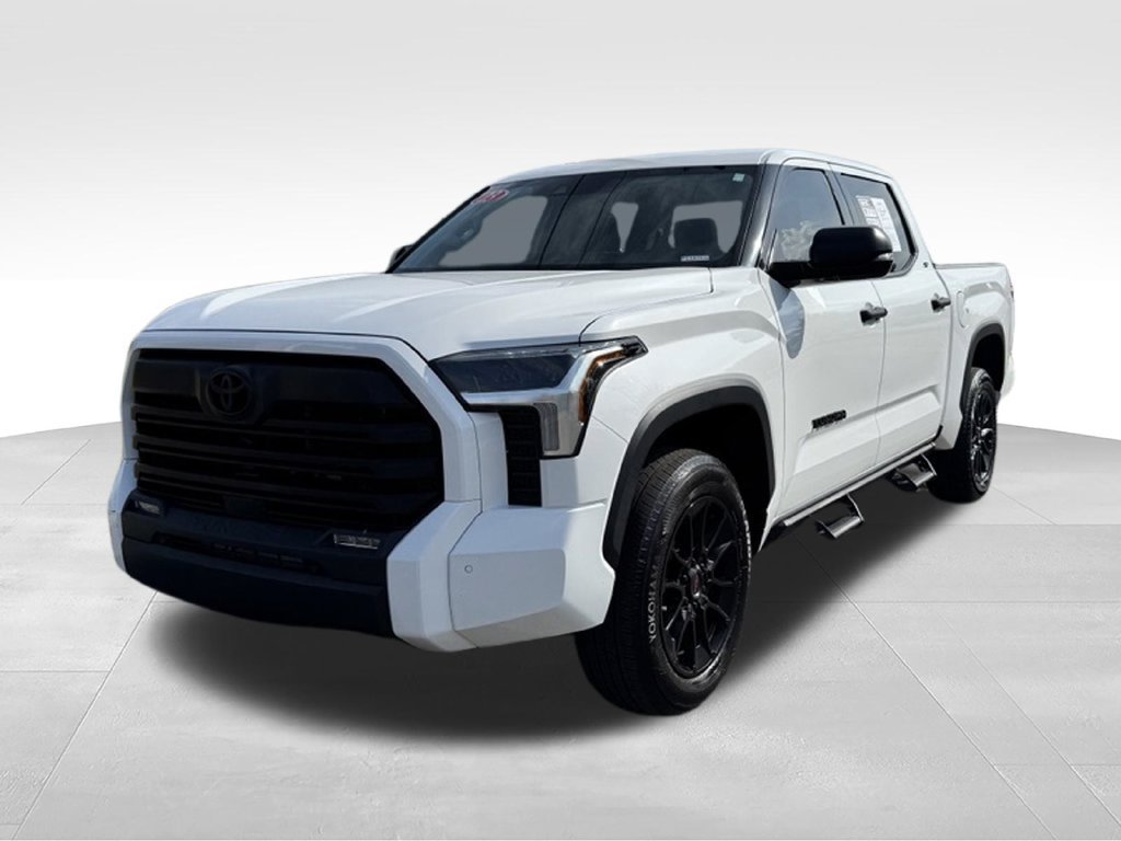 Used 2023 Toyota Tundra SR5 w/ SR5 Convenience Package AWD/4WD image 8