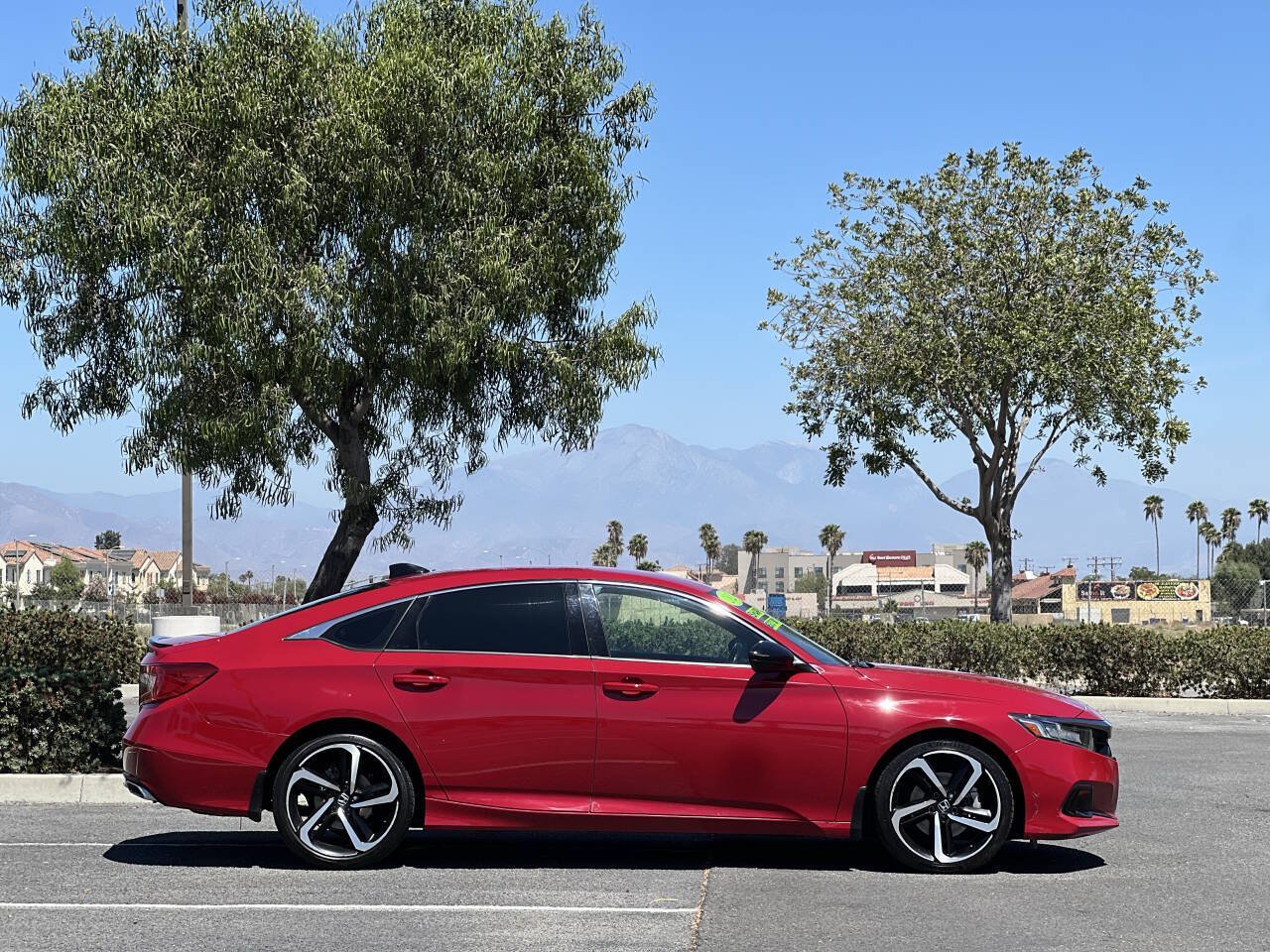 Used 2021 Honda Accord Sport image 4
