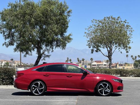 Used 2021 Honda Accord Sport image 4