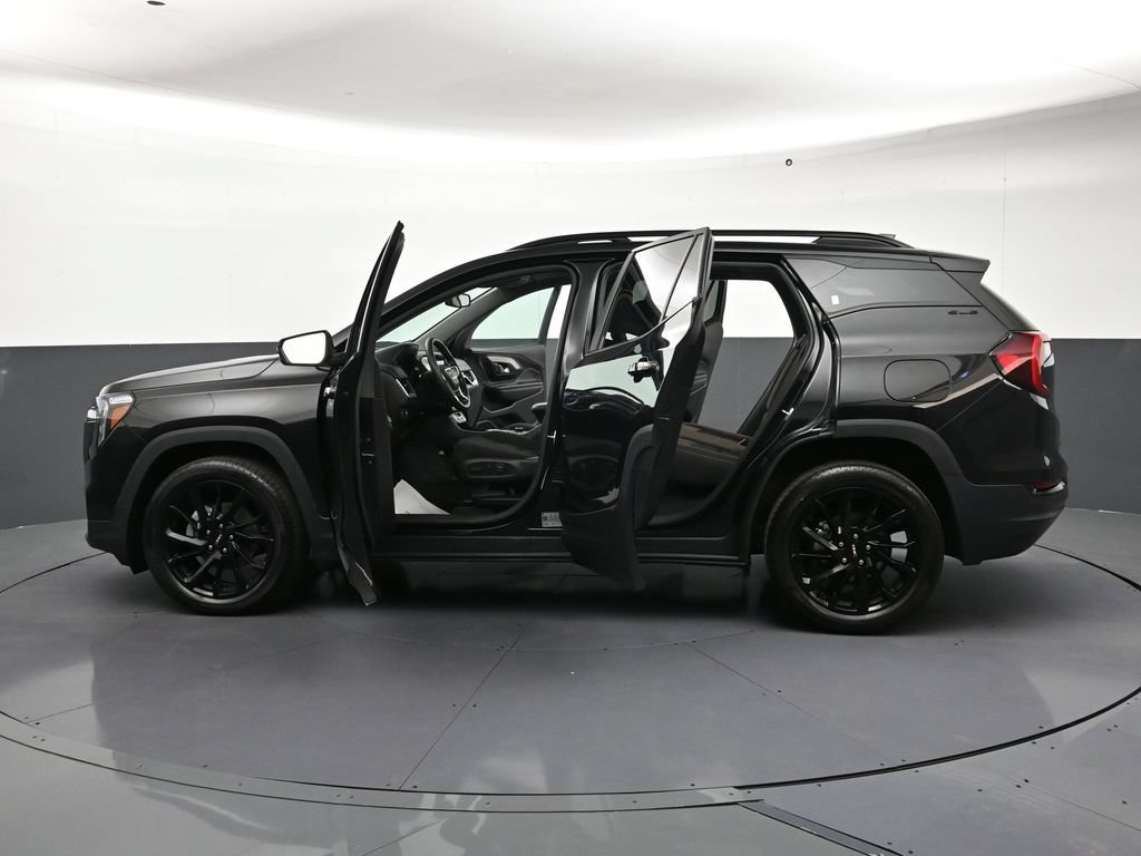 Certified 2023 GMC Terrain SLE w/ Driver Convenience Package AWD/4WD image 34