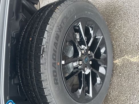 Used 2025 Jeep Wrangler Unlimited Sahara image 11