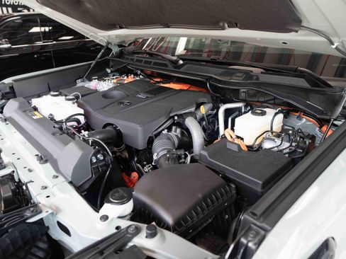 New 2026 Toyota Sequoia Platinum AWD/4WD image 34