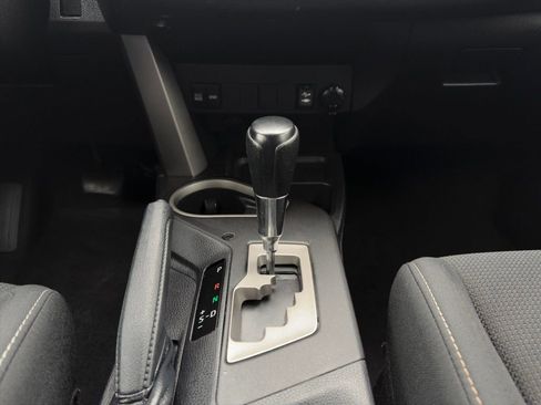 Used 2018 Toyota RAV4 XLE w/ Plus Extra Value Package AWD/4WD image 3