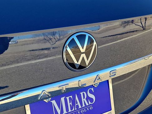 Used 2022 Volkswagen Atlas Cross Sport SEL Premium R-Line w/ Cross Sport MDO Package image 13