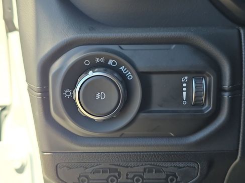 New 2026 Jeep Wrangler Unlimited Sahara AWD/4WD image 26