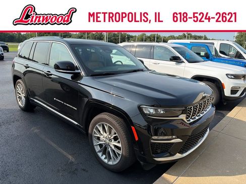 Used 2025 Jeep Grand Cherokee Summit AWD/4WD image 8