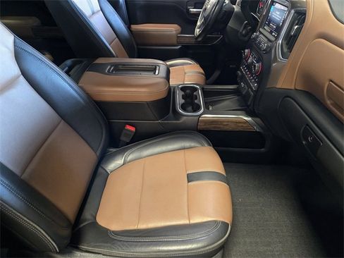 Used 2019 Chevrolet Silverado 1500 High Country w/ Technology Package image 23
