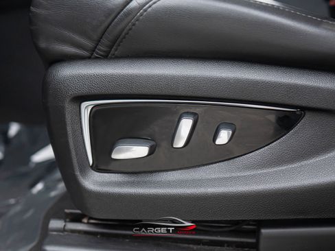 Used 2019 Cadillac Escalade Luxury image 34