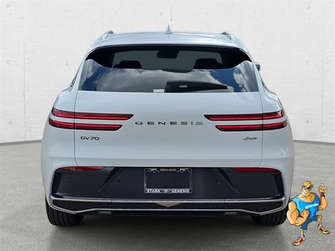 Used 2026 Genesis GV70 2.5T image 6