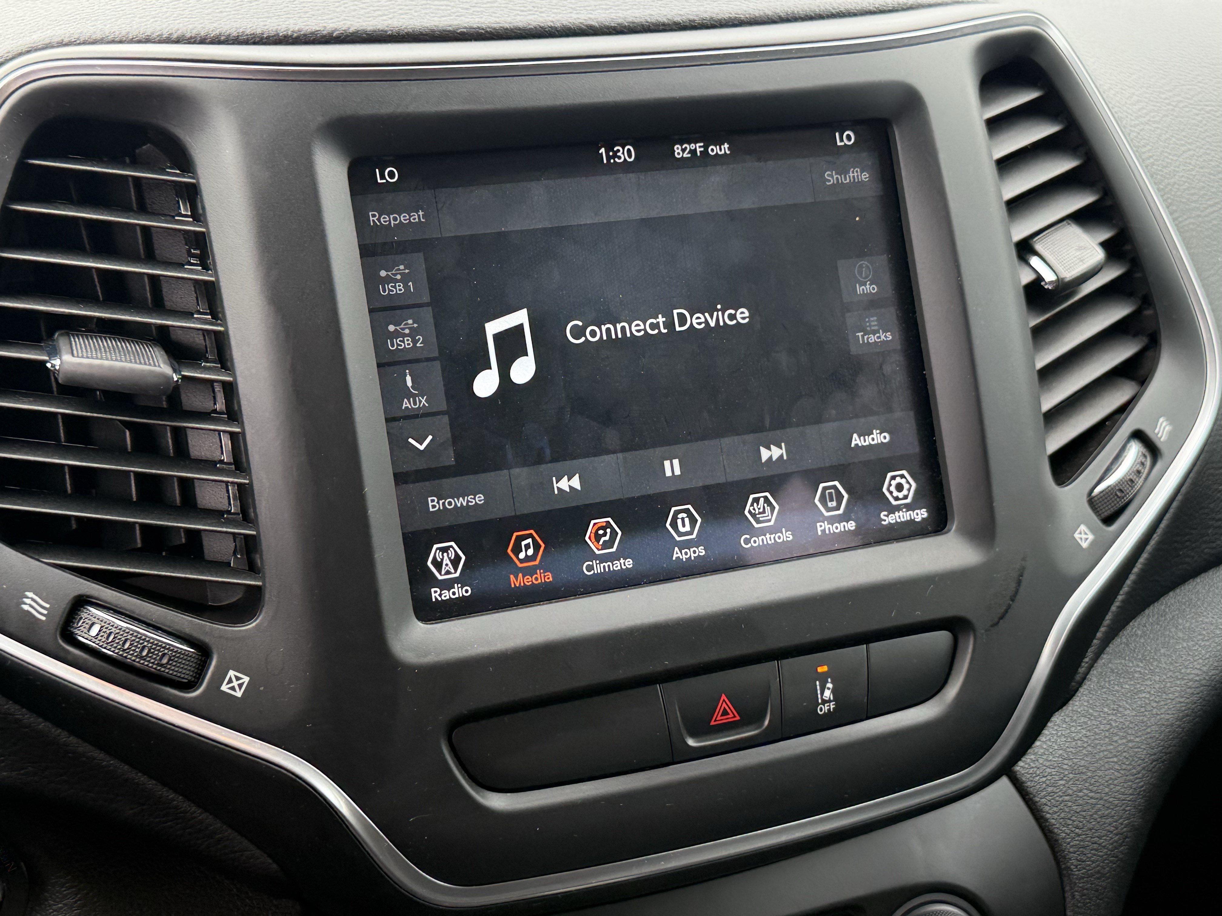 Used 2022 Jeep Cherokee Latitude Lux FWD image 20