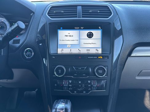 Used 2018 Ford Explorer XLT w/ Equipment Group 202A image 14