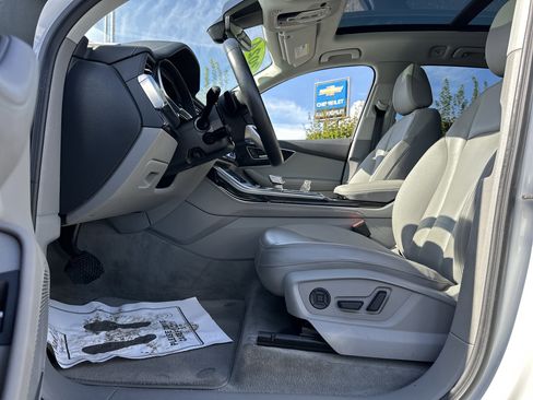 Used 2024 Audi Q7 Premium Plus image 10