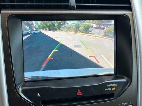 Used 2013 Ford Edge SEL FWD image 18