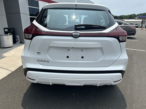 Used 2025 Nissan Kicks Play S FWD image 7