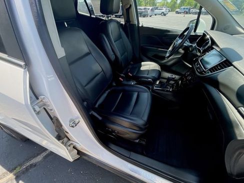 Used 2018 Buick Encore Essence FWD image 25