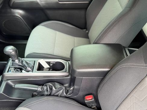 Used 2021 Toyota Tacoma TRD Sport image 15